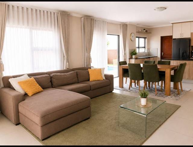 3 BEDROOM HOUSE FOR SALE IN THATCHFIELD